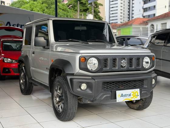 SUZUKI JIMNY 1.5 GASOLINA SIERRA 4YOU 4X4 MANUAL